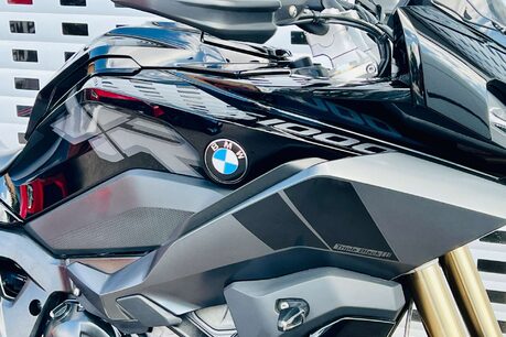 BMW S1000XR S 1000 XR Triple Black 16