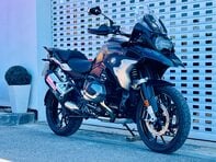 BMW R1250 R 1250 GS Triple Black 5