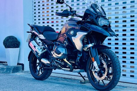BMW R1250 R 1250 GS Triple Black 5