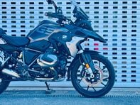 BMW R1250 R 1250 GS Triple Black 9