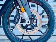 BMW R1250 R 1250 GS Triple Black 14