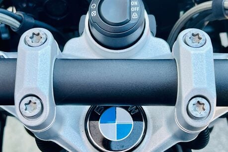 BMW R1250 R 1250 GS Triple Black 16