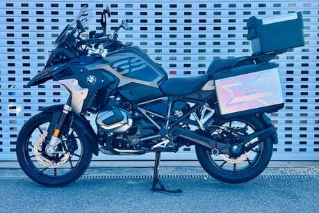 BMW R1250 R 1250 GS Triple Black 28