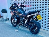 BMW R1250 R 1250 GS Triple Black 32