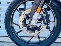 BMW R1250 R 1250 GS Triple Black 39