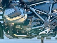 BMW R1250 R 1250 GS Triple Black 41