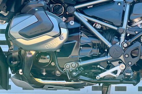BMW R1250 R 1250 GS Triple Black 41