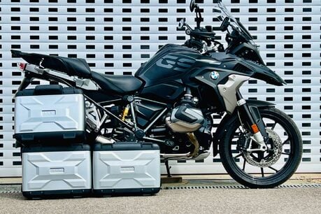 BMW R1250 R 1250 GS TE TRIPLE BLACK 3