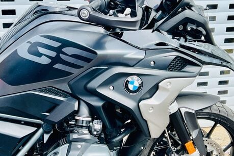 BMW R1250 R 1250 GS TE TRIPLE BLACK 10