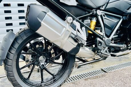 BMW R1250 R 1250 GS TE TRIPLE BLACK 8