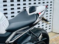 Triumph Street Triple Street Triple R 27
