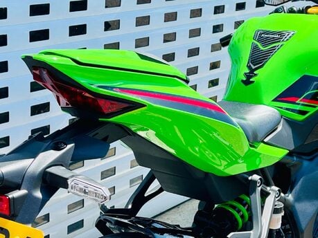 Kawasaki Ninja ZX 400 SRFNN 