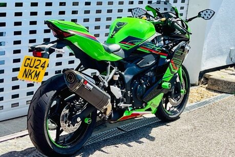 Kawasaki Ninja ZX 400 SRFNN 3