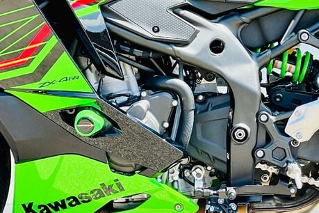 Kawasaki Ninja ZX 400 SRFNN 29