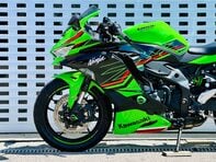 Kawasaki Ninja ZX 400 SRFNN 27