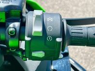 Kawasaki Ninja ZX 400 SRFNN 12