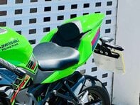 Kawasaki Ninja ZX 400 SRFNN 26