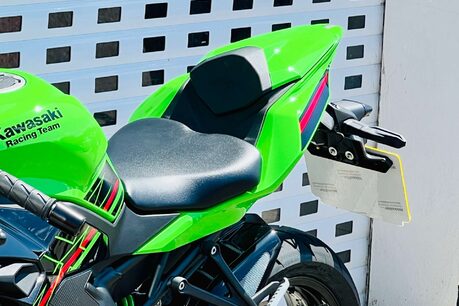 Kawasaki Ninja ZX 400 SRFNN 26