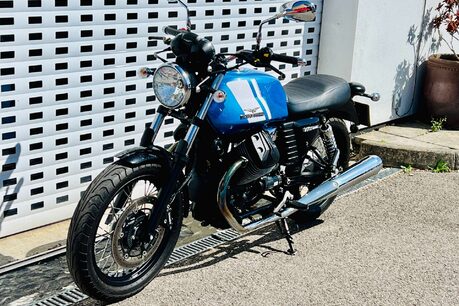 Moto Guzzi V7 V7 Special 16