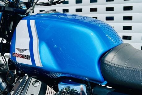 Moto Guzzi V7 V7 Special 19