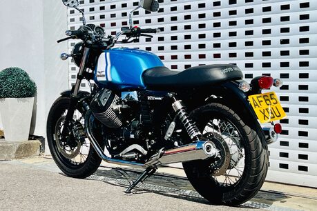 Moto Guzzi V7 V7 Special 14
