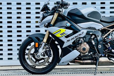 BMW S1000R S 1000 R 32