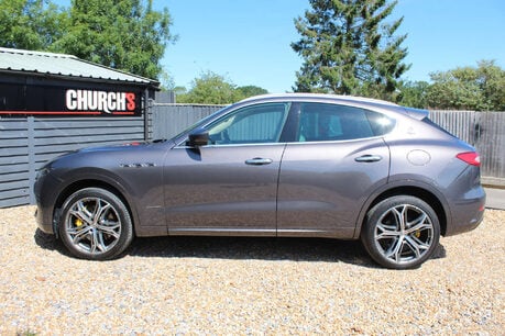Maserati Levante 3.0 Levante GranLusso V6 Auto 4WD 5dr 17