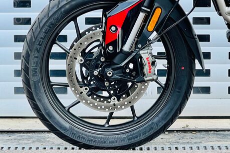 Triumph Tiger 900 0.9 Tiger 900 GT Pro 35
