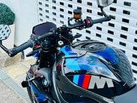 BMW M M 1000 R 32