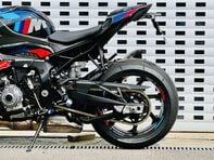 BMW M M 1000 R 29