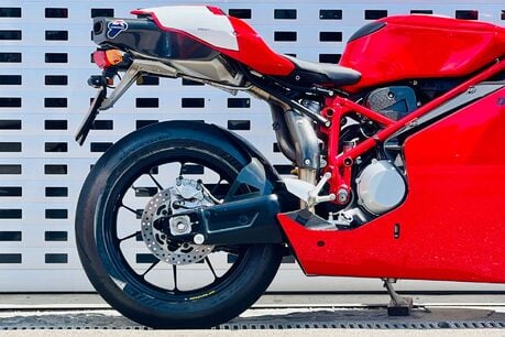 Ducati 999 R 5