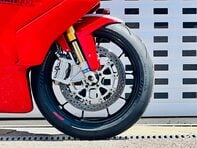 Ducati 999 R 8