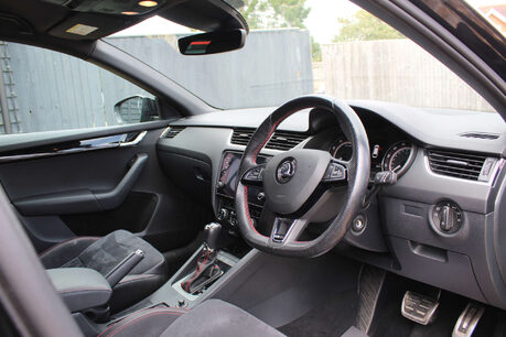 Skoda Octavia 2.0 Octavia vRS 245 TSi Semi-Auto 5dr 5