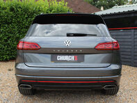 Volkswagen Touareg 3.0 Touareg V6 Black Edition TDI Auto 4WD 5dr 19