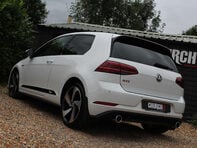Volkswagen Golf 2.0 Golf GTi Performance TSi 3dr 19