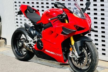 Ducati Panigale V4 Panigale V4S 4