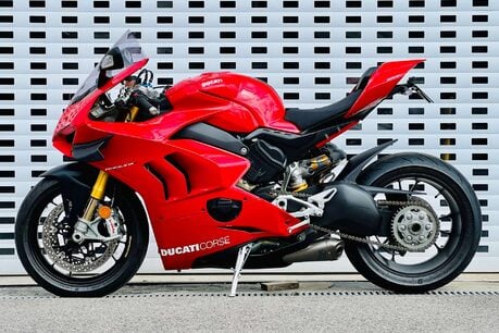 Ducati Panigale V4 Panigale V4S 22