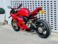 Ducati Panigale V4 Panigale V4S 23