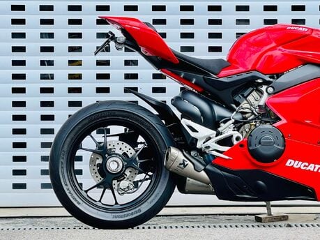 Ducati Panigale V4 Panigale V4S 