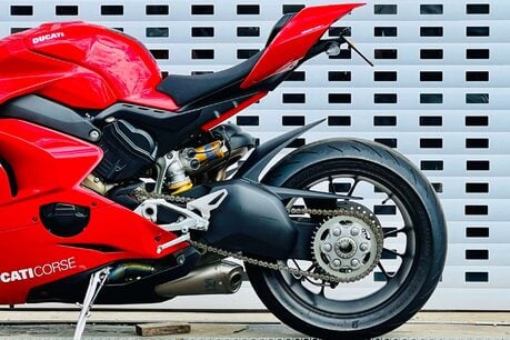 Ducati Panigale V4 Panigale V4S 28