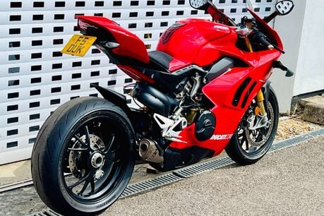Ducati Panigale V4 Panigale V4S 3