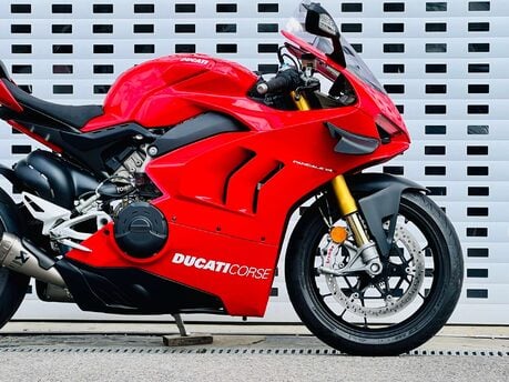 Ducati Panigale V4 Panigale V4S 