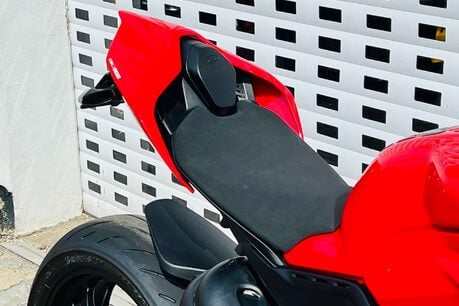 Ducati Panigale V4 Panigale V4S 18