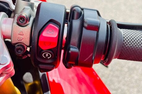Ducati Panigale V4 Panigale V4S 16