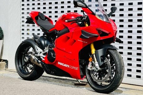 Ducati Panigale V4 Panigale V4S 2