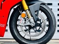 Ducati Panigale V4 Panigale V4S 12