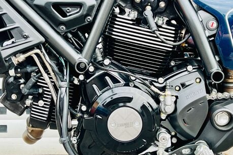 Ducati Scrambler 800 Scrambler Nightshift 29
