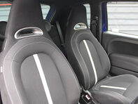 Abarth 595 1.4 595 Yamaha Factory Racing 3dr 6