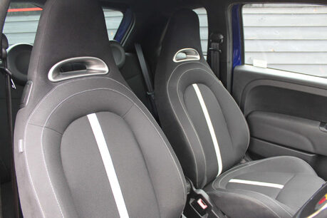 Abarth 595 1.4 595 Yamaha Factory Racing 3dr 6