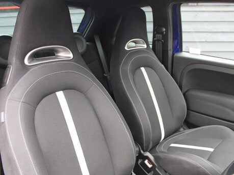 Abarth 595 1.4 595 Yamaha Factory Racing 3dr 